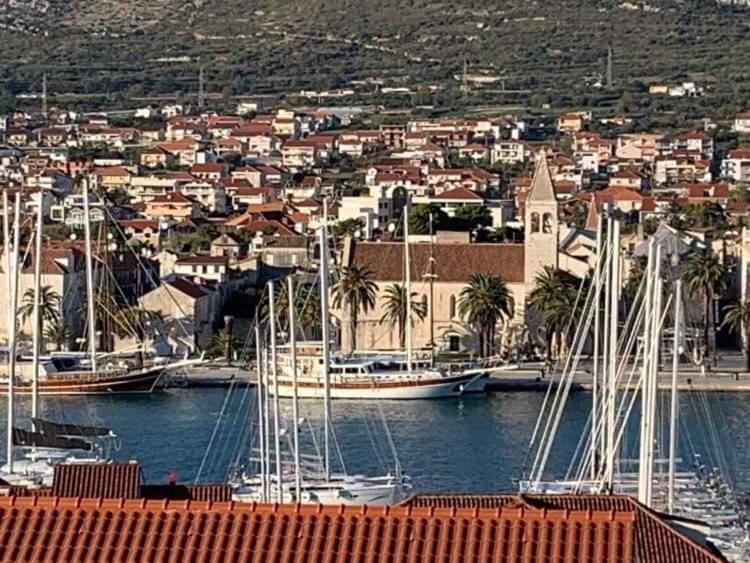 Fresh Apartments Dar Orlic Trogir Exterior photo
