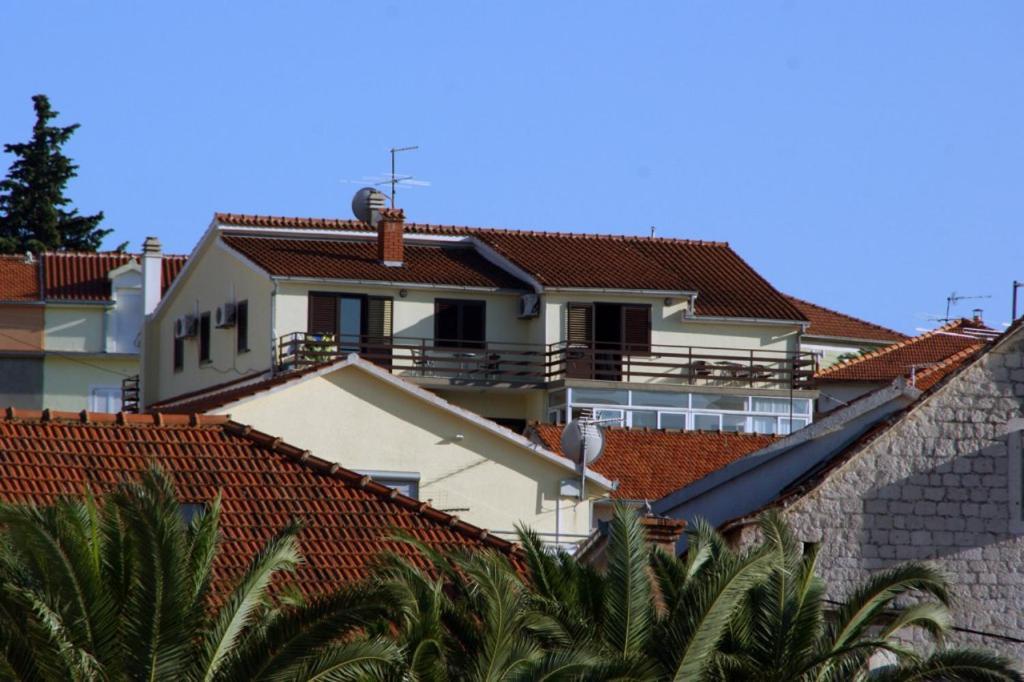 Fresh Apartments Dar Orlic Trogir Exterior photo